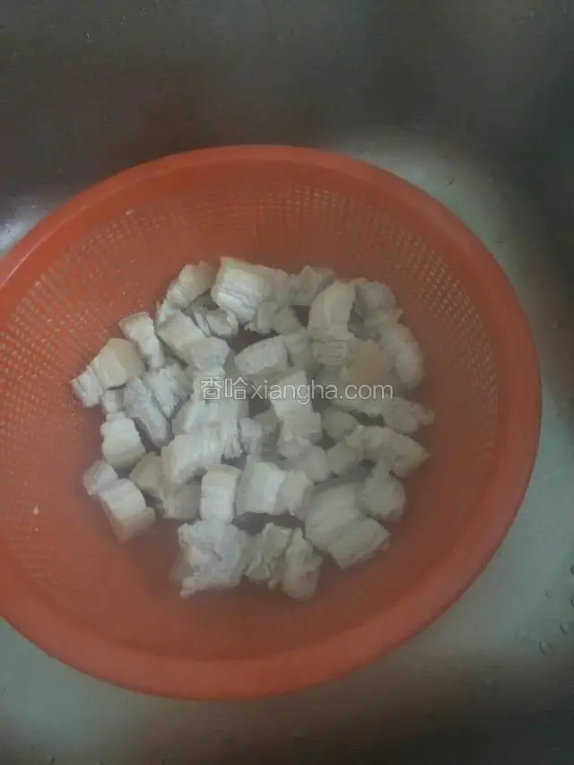 捞出沥干水份