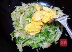 卷心菜炒鸡蛋的做法图解5