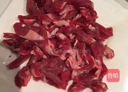孜然干煸牛肉丝的做法图解1