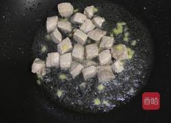 彩椒炒鸡腿菇的做法图解4