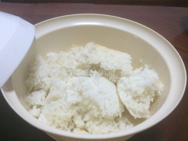 准备剩米饭