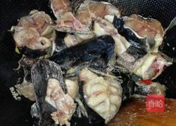 冰糖鲶鱼的做法图解4
