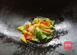 彩椒水炒蛋的做法图解3