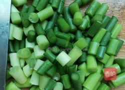 蒜苔炒鸡肾的做法图解6