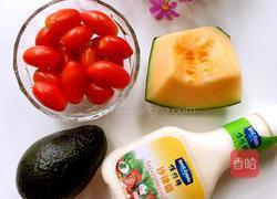 圣女果牛油果沙律的做法图解1