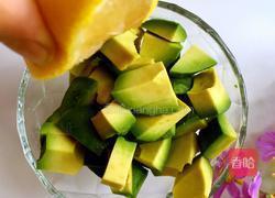 圣女果牛油果沙律的做法图解6