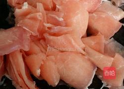 酱菜炒肉片的做法图解1