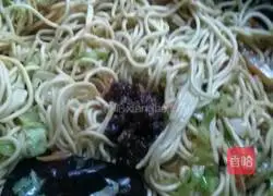 Illustration of how to make fried noodles 8