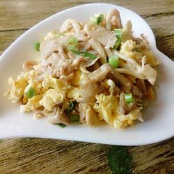 榆黄菇炒鸡蛋