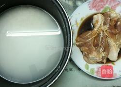 电饭锅鸡腿饭的做法图解1