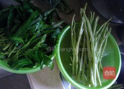 酸脆的空心菜梗炒肉丝的做法图解1