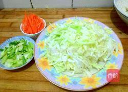 卷心菜炒米饭的做法图解2