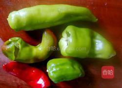 双椒炒绿豆芽的做法图解2