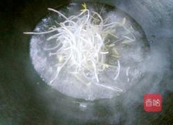 绿豆芽肉丝汤的做法图解7