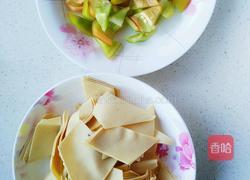 彩椒豆腐皮的做法图解2