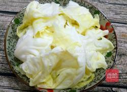 卷心菜炒腊肉的做法图解4