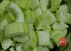 猪肉丸焖冬瓜的做法图解2