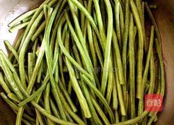 彩椒过油豇豆的做法图解2