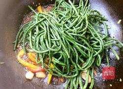 彩椒过油豇豆的做法图解9