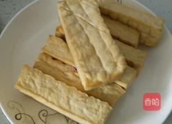 青椒秘制炒香干的做法图解1