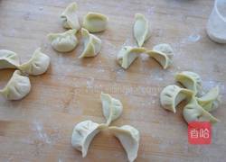绿面的龙利鱼芹菜饺子的做法图解3