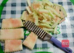 清炒西瓜皮的做法图解3