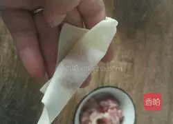 Illustration of how to make clear soup wontons 5