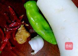 酸辣白萝卜丝的做法图解1