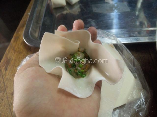 用手往里靠