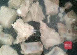 红白萝卜炖排骨的做法图解3