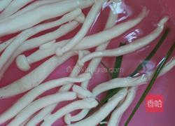 海鲜菇滑肉汤的做法图解6