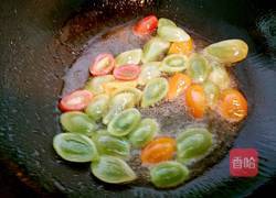 彩色圣女果炒鸡蛋的做法图解6