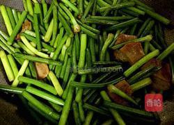 蒜苗咸肉的做法图解6