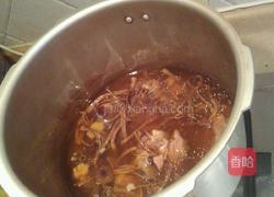 茶树菇肉骨头汤的做法图解3