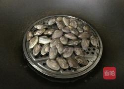 彩椒炒花甲的做法图解3