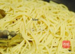 蒜香意大利面佐烤圣女果的做法图解5