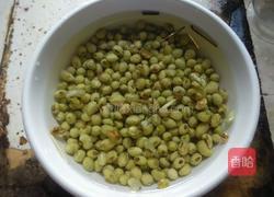 自制黄豆粉的做法图解1