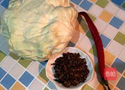 梅干菜炒卷心菜的做法图解1