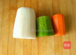 鸡肉萝卜聚会的做法图解1