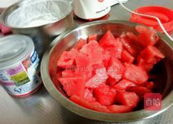 西瓜酸奶沙冰排的做法图解1