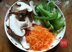银芽炒三丝的做法图解2