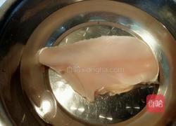 凉拌绿豆芽的做法图解1