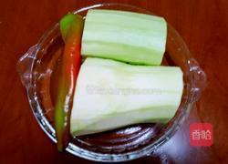 彩椒炒南瓜条的做法图解1