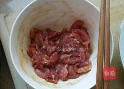 菜花炒肉片的做法图解2