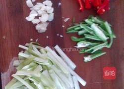 韭黄豆芽炒肉丝的做法图解4