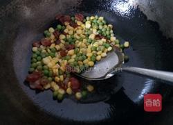 三色炒饭的做法图解5