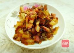 卷心菜腊肉炒饭的做法图解3