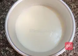 Illustration of how to make colorful yogurt mousse 5