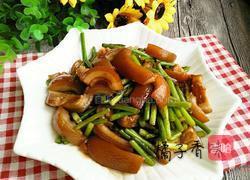 猪皮炒蒜苔的做法图解5