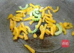 彩椒苦瓜炒蛋的做法图解4